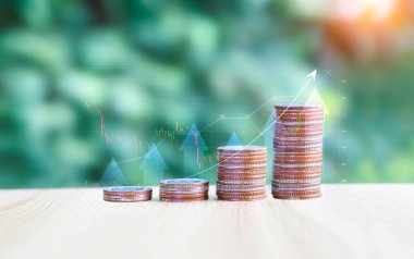 Sikke, ticaretin başarısını gösteren bir grafik olarak yerleştirilir. Dijital ortamda büyümeyi analiz eden veri. Bileşik faizin büyüyen gücü kavramı. Bileşik faiz kavramının artan gücü.