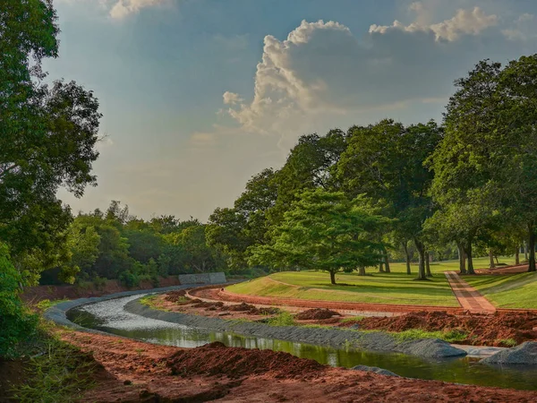 Vacker Natur Med Vatten Träd Moln Etc — Stockfoto
