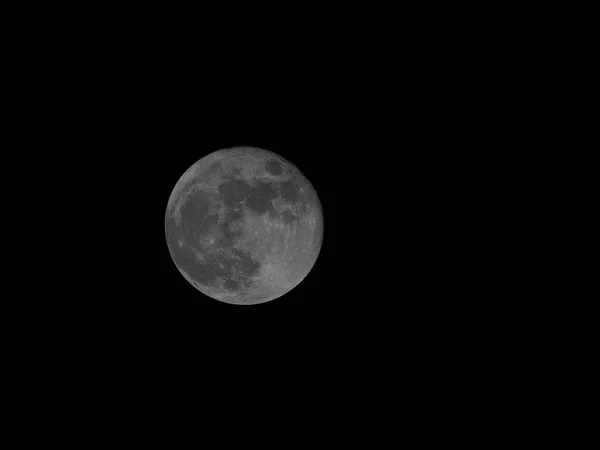 Полная Луна Темном Черном Небе — стоковое фото
