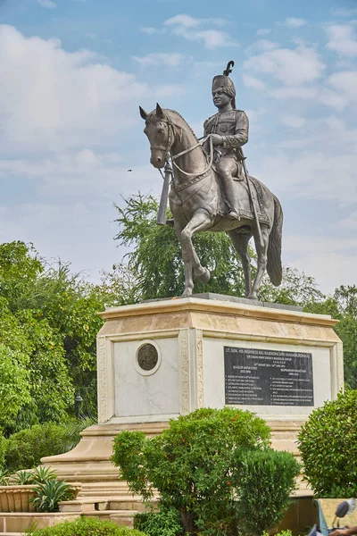 Статуя Пізнього Савая Сінгха Біля Музею Альберта Холла Джайпурі — стокове фото
