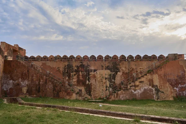 Eine Große Mauer Einer Festung Mit Treppen — Stockfoto