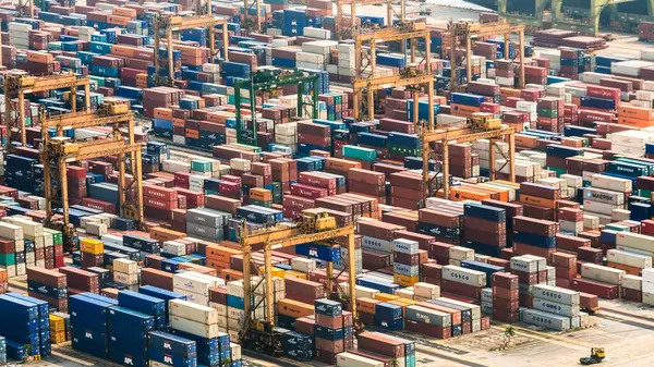 Einer Der Weltgrößten Containerhafen Singapur lizenzfreie Stockfotos