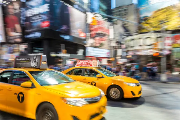 Táxis Amarelos Times Square Central Manhattan Nova Iorque Eua Imagem De Stock