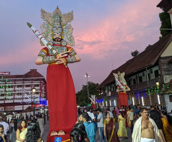 Geleneksel Painguni Festivali Için Sree Padmanabhaswamy Tapınağına Yerleştirilen Beş Kardeşin — Stok fotoğraf