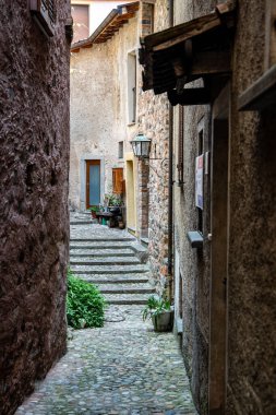 Morcote, Ticino, İsviçre - 21 Mayıs 2022 Morcote Dar sokakları