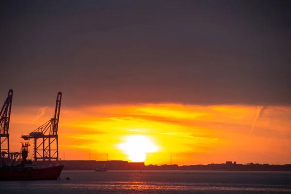 Sonnenaufgang Über Dem Hafen Von Felixstowe Suffolk Großbritannien — Stockfoto