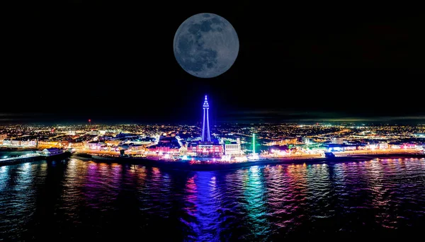 Une Vue Aérienne Des Illuminations Blackpool Sous Une Pleine Lune — Photo