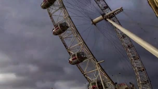 Timelapse Nuvens Escuras Sobre London Eye Lambeth Londres Reino Unido — Vídeo de Stock