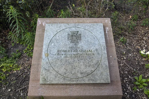 Мемориал Рядовому Роберту Бэтэму Пенрите Великобритания Который Награждён Крестом Виктории — стоковое фото