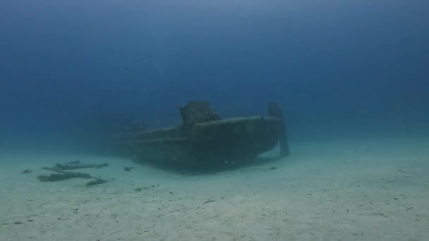 マルタのコミノでP31パトロールボートの難破船の4Kビデオ — ストック動画