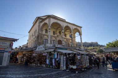 Atina, Yunanistan 'daki Monastiraki Meydanı' na bakan Çistarakis Camii