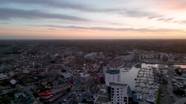 Ipswich Suffolk Ngiltere Deki Islak Rıhtım Güneş Doğarken Drone Görüntüleri — Stok video
