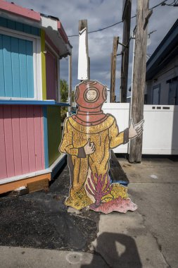 Florida, ABD 'deki Tarpon Springs' te sünger dalgıcı sanatı.