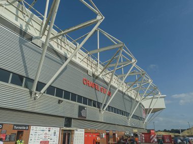 St Marys Stadyumu Hampshire, İngiltere 'deki Southampton Futbol Kulübü' ne ev sahipliği yapmaktadır.