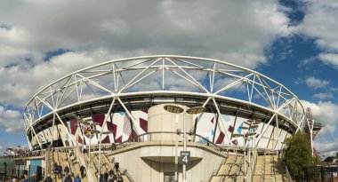 Londra Stadyumu Newham, Londra 'da West Ham United FC' ye ev sahipliği yapmaktadır.