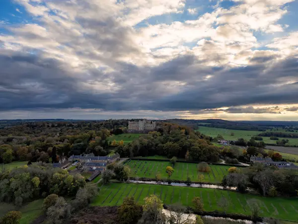 İngiltere, Leicestershire 'da Melton Mowbray yakınlarındaki Belvoir Kalesi' nin hava görüntüsü.