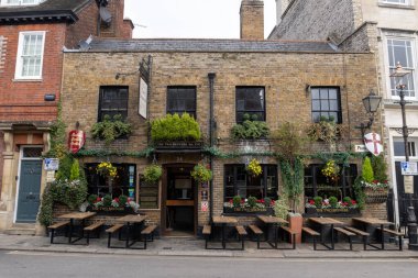 Windsor, Berkshire, İngiltere 'deki Two Brewers barı.