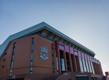 Anfield, İngiltere 'de Liverpool Football Club' a ev sahipliği yapar.