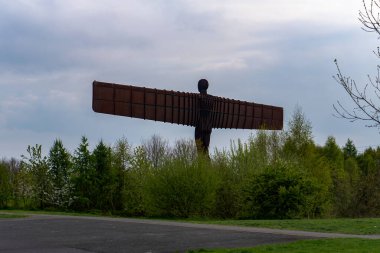 Gateshead, Tyne and Wear, İngiltere 'deki Kuzey Meleği heykeli.