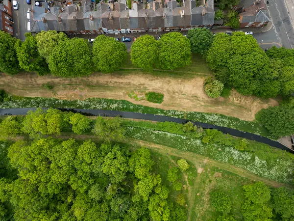 Leicester, Leicestershire, İngiltere 'deki Saffron Brook' un hava görüntüsü.