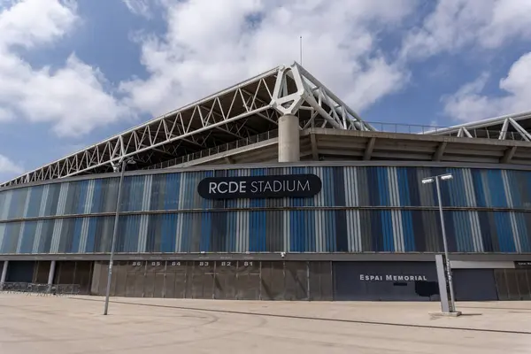 RCDE Stadyumu, İspanya 'nın Barselona şehrindeki RCD Espanyol' a ev sahipliği yapmaktadır.