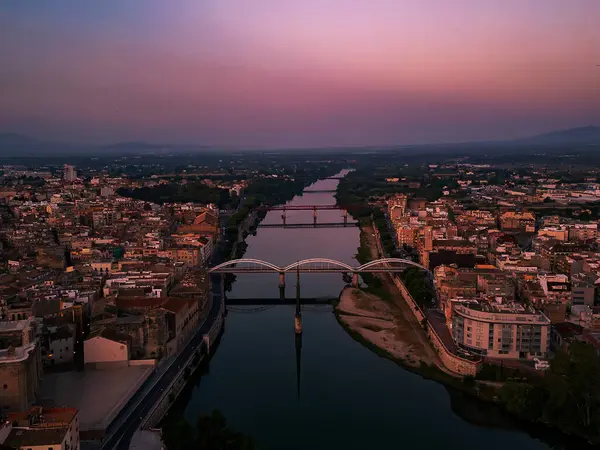 Tortosa, Katalonya, İspanya üzerinde gün doğumunda hava manzarası