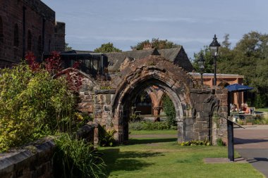 Carlisle Katedrali, Cumbria, İngiltere 'de eski bir kemer.