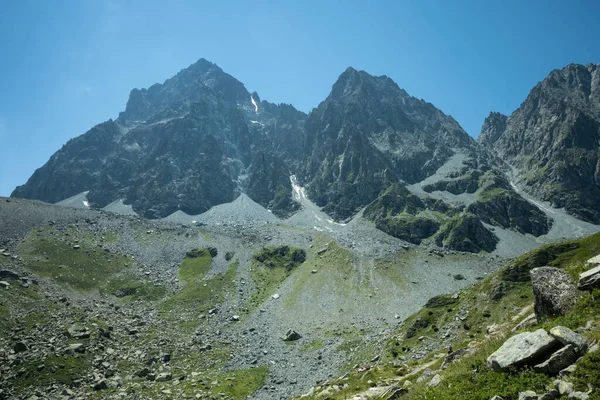 宏伟的蒙维索山 位于皮埃蒙特的科提安阿尔卑斯山中 海拔3841米 — 图库照片