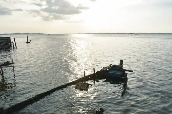 Раковина Рыболовная Лодка Морской Пейзаж Закате Таиланде — стоковое фото