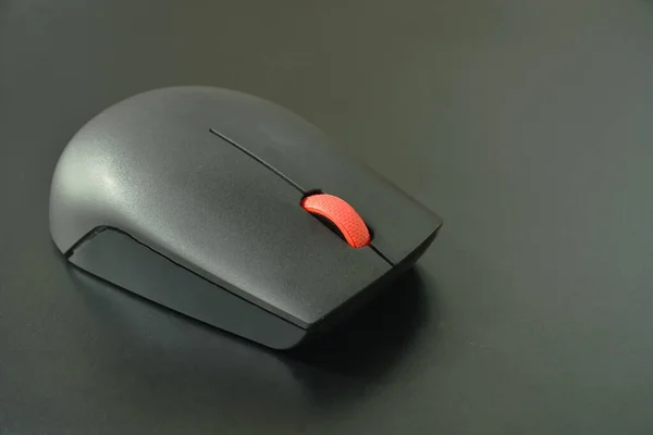 Mouse Computador Cinza Fundo Laptop Preto — Fotografia de Stock