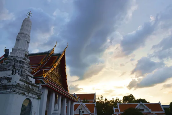 Iglesia Atardecer Wat Prayurawongsawas Warawihan Tailandia — Foto de Stock