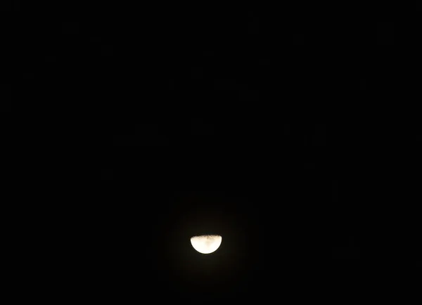 Demi Lune Sur Ciel Sombre Dans Nuit — Photo