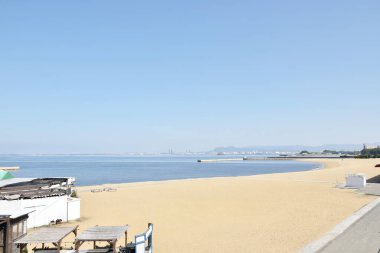 Fukuoka Japonya 'da deniz kenarı Momochi plaj parkı manzarası 