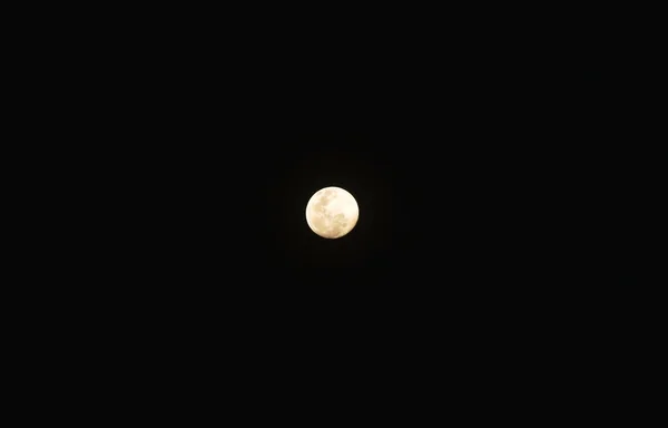Bulan Terang Mengambang Langit Latar Belakang Malam — Stok Foto