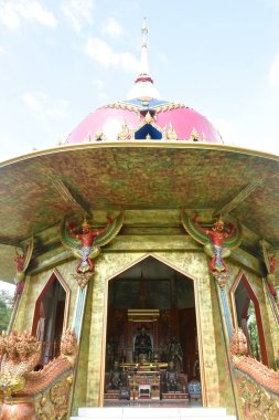 Nakornnayok Tayland 1 Ağustos 2023: Tayland 'ın Burma' dan bağımsızlığını geri kazandıran ve yeni başkent inşa eden Kral Büyük Kral Taksin Anıtı 