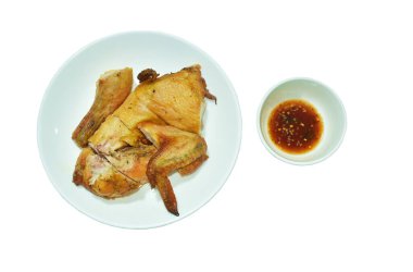 Baharatlı soslu ızgara tavuk eti.