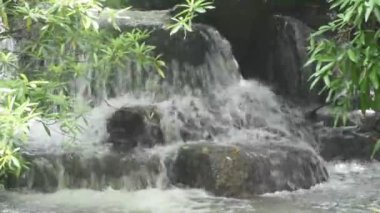 Muak Lek Botanik Bahçesi-Muak Şelalesi Tayland 'da dinlendirici bir yer.