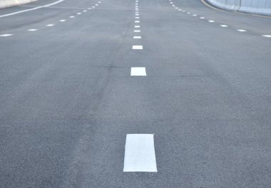 Len hattının yakınına. Tayland 'da otoyolda.