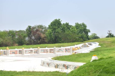 Saraburi Tayland 22 Mart 2025: Çin mezarlığı Quingming festivalinde