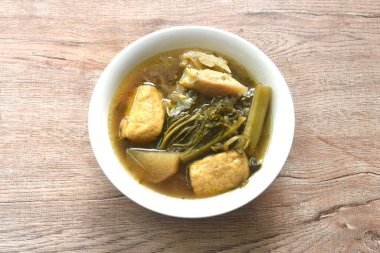 Çin sebzeli haşlanmış sebze, Çin sebze çorbası ve kase üzerinde tofu. 