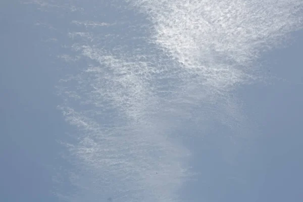 Cielo Por Mañana Cielo Era Azul Brillante Con Nubes Blancas —  Fotos de Stock