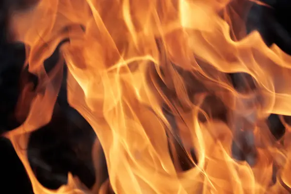 Flammes Déconcentrées Abstraites Texturées Brûlant Tas Feuilles Sèches — Photo