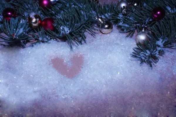 Weihnachtszweig ve Christbaumkugeln 'i tanıyoruz.