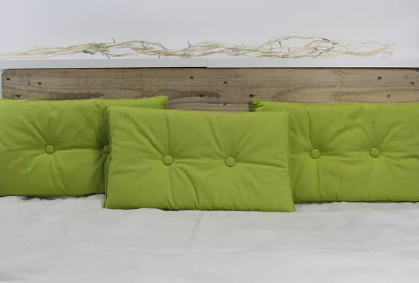 Grne Kissen ve Mglichkeit, um Frische Farbe und Natur in Zuhause zu bring. # Sorgen of Gemtlichkeit und Frische in jedem Raum und Lassen sich wunderbar mit anderen Farben kombinieren #. 