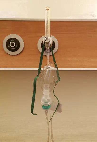 Das Beatmungsgert ist ein lebensrettendes Gert, das Patienten im Krankenhaus untersttzt, wenn sie nicht selbststndig atmen knnen. Die Lunge und hilft dabei, den Gasaustausch zu verbessern 'de yatıyor.. 