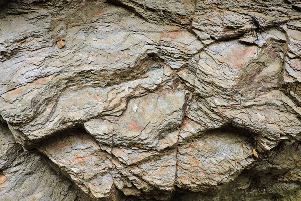 硫黄と黄鉄鉱を含む褐色及び橙色の堆積岩 — ストック写真