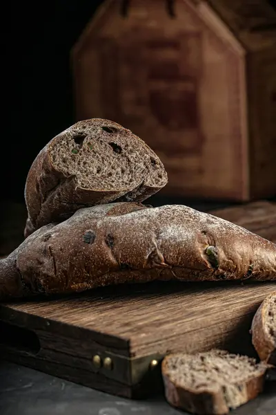 Klasik Ekmek Fotoğrafı Orijinal Çiğ Ekmek — Stok fotoğraf