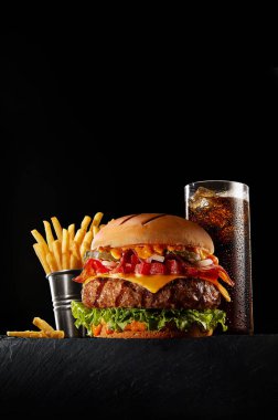 Hamburgerler hakkında iyi makale başlıkları var.