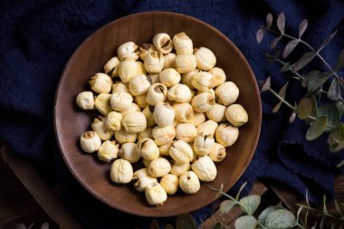 Yüksek çözünürlüklü resimli nilüfer tohumları, besin değeri yüksek, düşük kalori ve antioksidan zengini özellikler
