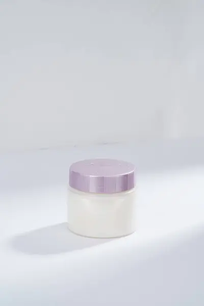 Labelless cosmetic jar for prototype design